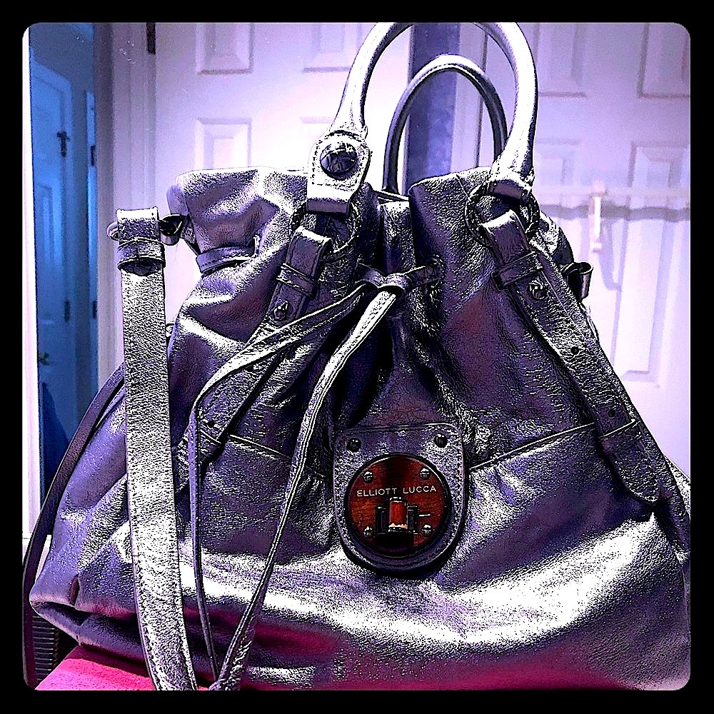 SALE NWOT Elliott Lucca Bucketbag style handbag
